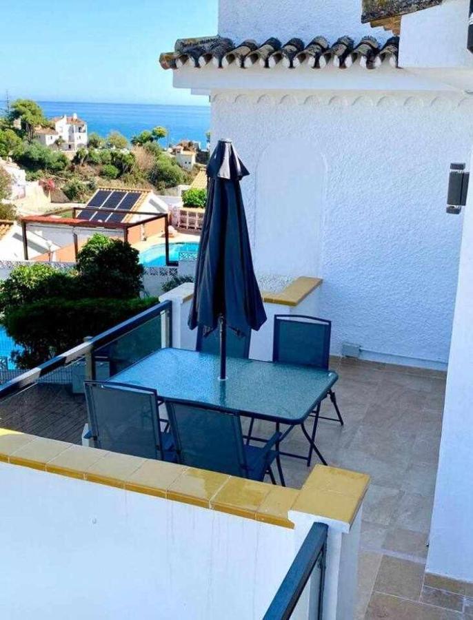 Apartamento 2 En Chalet Con Vista Abierta Al Mar Malaga Exterior photo